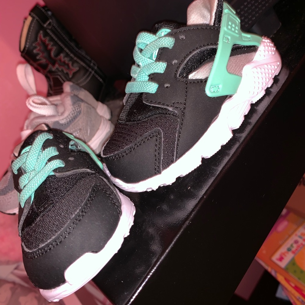 Baby shoes